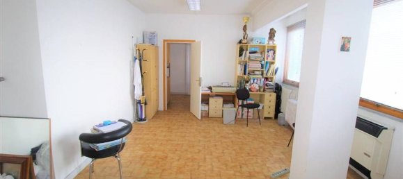 Büro in Colle di Val d'Elsa, Italy 35m², Nr. 217953 5