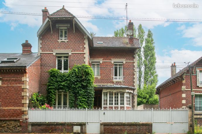 Casa de 5 dormitorios en Liancourt, France No. 306026