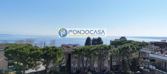 3 rooms Apartment in Desenzano del Garda, Italy No. 14928 2