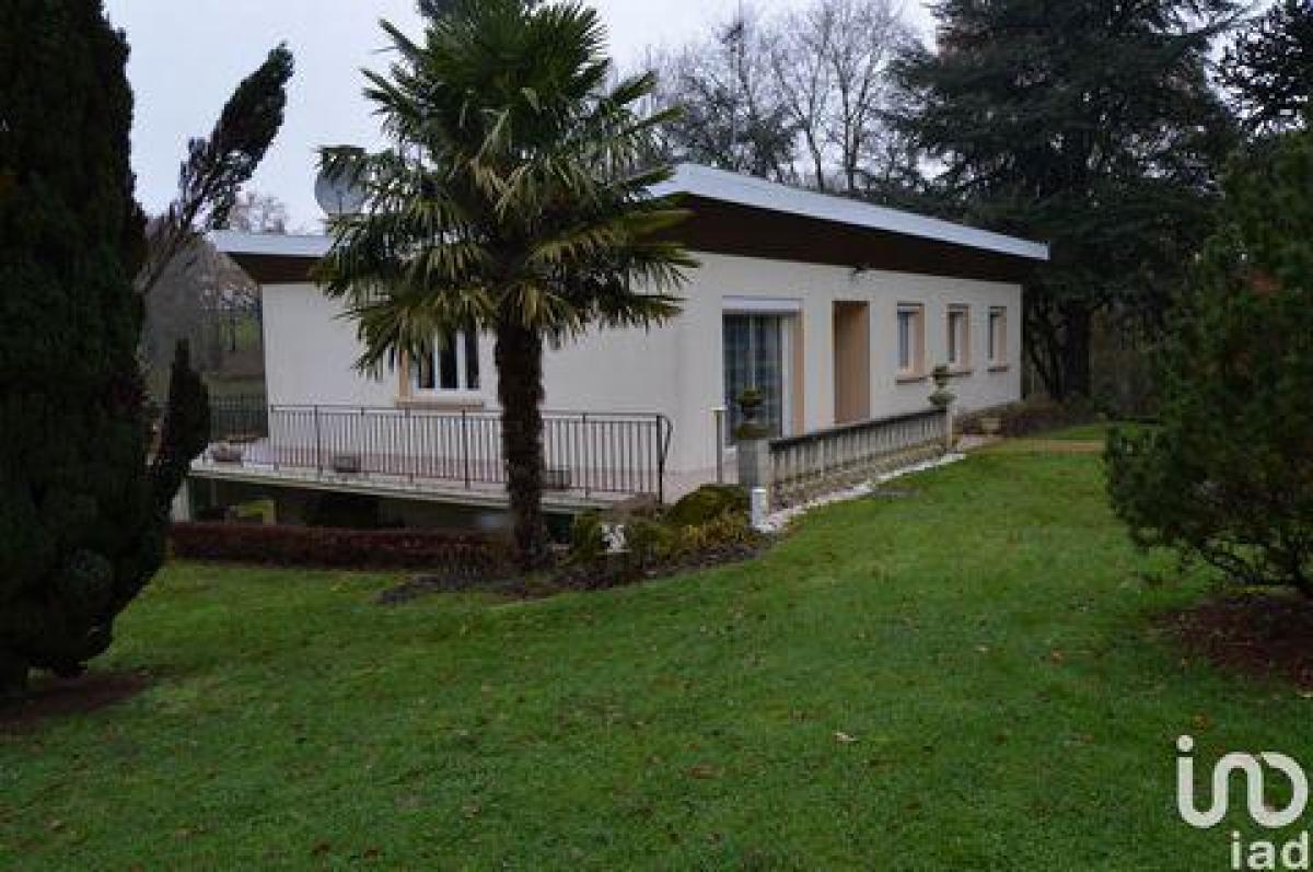 4 bedrooms House in Le Tallud, France No. 27723