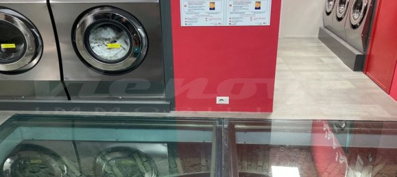 2-Zimmer Gewerbliche Immobilie in Rome, Italy, Nr. 219388 5