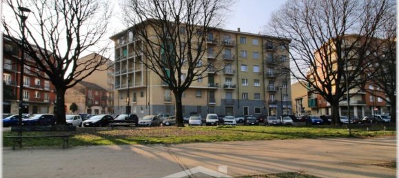 2 rooms Apartment in Turin, Italy No. 33114 12