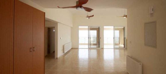 6 bedrooms Commercial property in Pegeia, Cyprus No. 18565 9