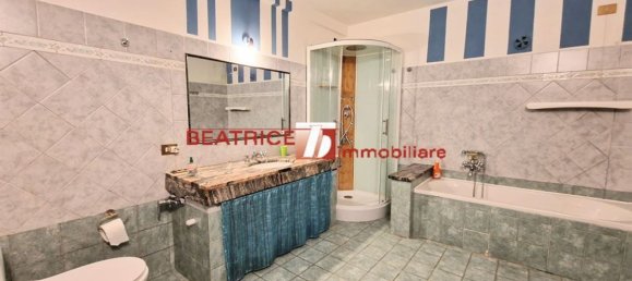 Casa de 8 divisões em Capannori, Italy N.º 192358 40