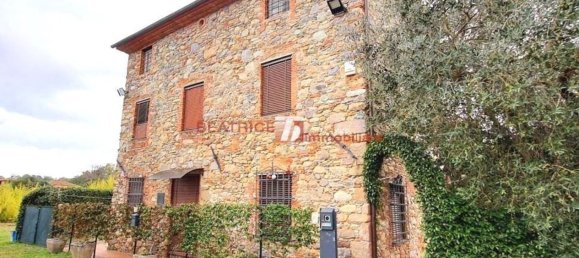 Casa de 8 divisões em Capannori, Italy N.º 192358 4