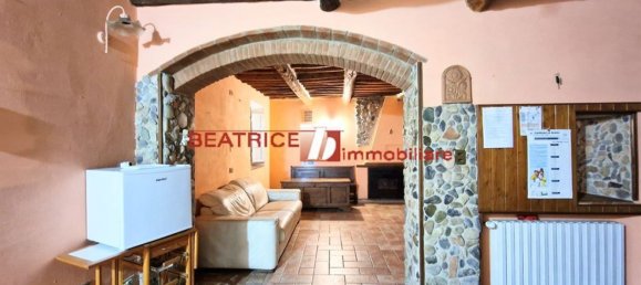 Casa de 8 divisões em Capannori, Italy N.º 192358 26