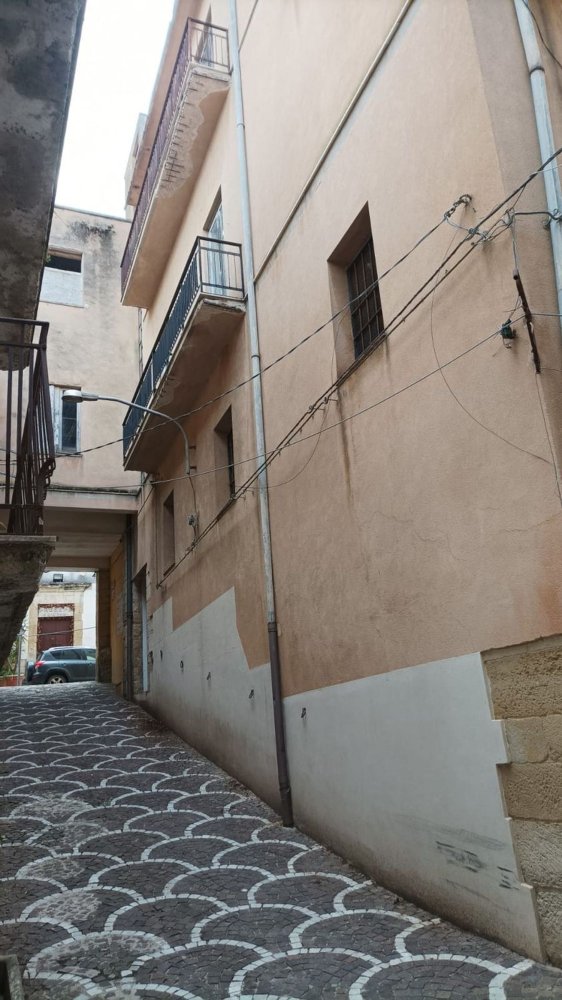 Gebäude in Calatafimi-Segesta, Italy 700m², Nr. 255445