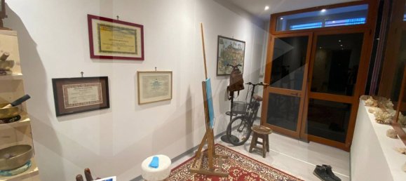 Коммерческая недвижимость 88м² в Бари, Италия № 30726 3