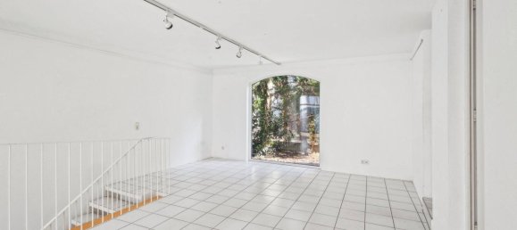 2 bedrooms Building in Stuttgart, Germany No. 99055 8