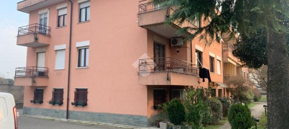 3 rooms Apartment in Monza, Italy No. 22312 22
