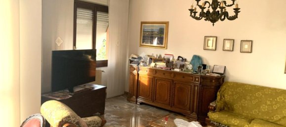 3 rooms Apartment in Monza, Italy No. 22312 2