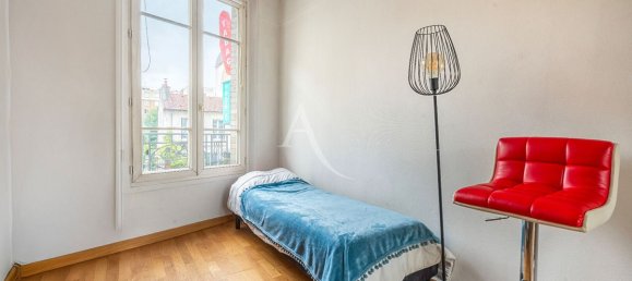1 bedroom Apartment in Paris, France No. 329849 6