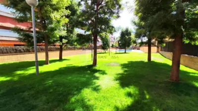 Apartamento de 3 dormitorios en Canovelles, Spain No. 245598