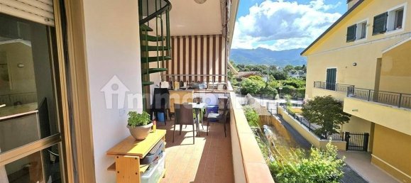 2 bedrooms Apartment in Massa, Italy No. 355236 8