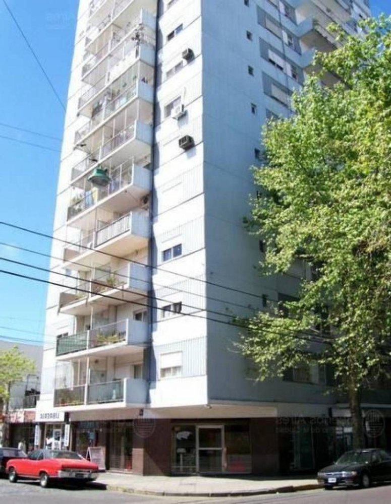 Almacén en Buenos Aires, Argentina No. 107641