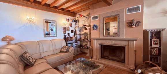 4 bedrooms Townhouse in Poncin, France No. 204400 4