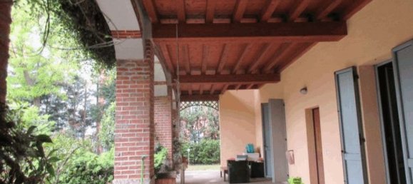 Casa de 14 divisões em Monza, Italy N.º 5353 4