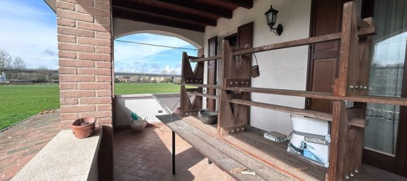 4غرفة شقة في Boretto, Italy رقم 101780 3