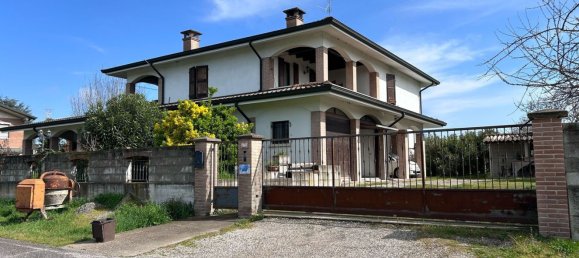 4غرفة شقة في Boretto, Italy رقم 101780 22