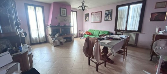 4غرفة شقة في Boretto, Italy رقم 101780 24