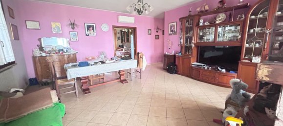 4غرفة شقة في Boretto, Italy رقم 101780 23