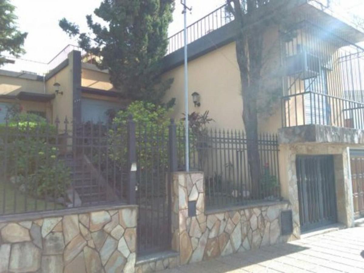 Casa de 3 dormitorios en Entre Ríos, Argentina No. 58213