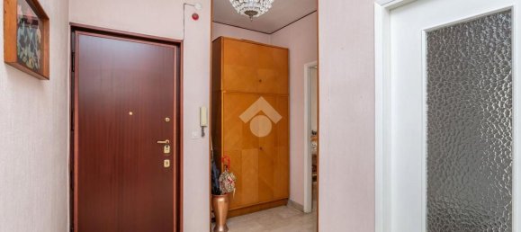 3 rooms Apartment in Turin, Italy No. 52623 21