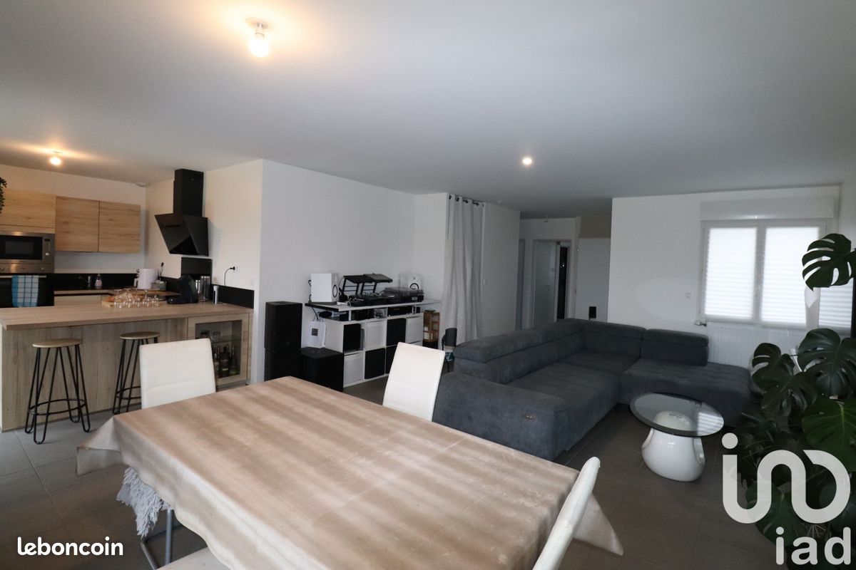 3 Schlafzimmer Haus in Baccon, France, Nr. 262672