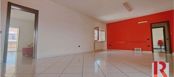 6 rooms Apartment in Santa Maria Capua Vetere, Italy No. 132438 8