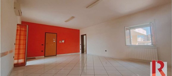 6 rooms Apartment in Santa Maria Capua Vetere, Italy No. 132438 7