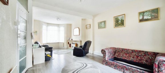 3 bedrooms House in London, United Kingdom No. 11420 2