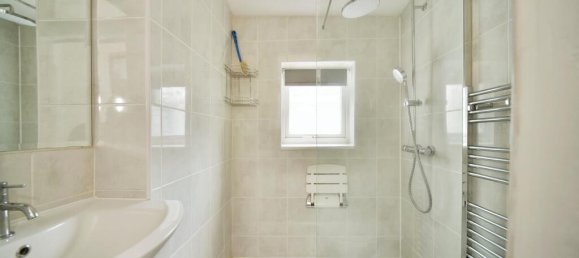 3 bedrooms House in London, United Kingdom No. 11420 4