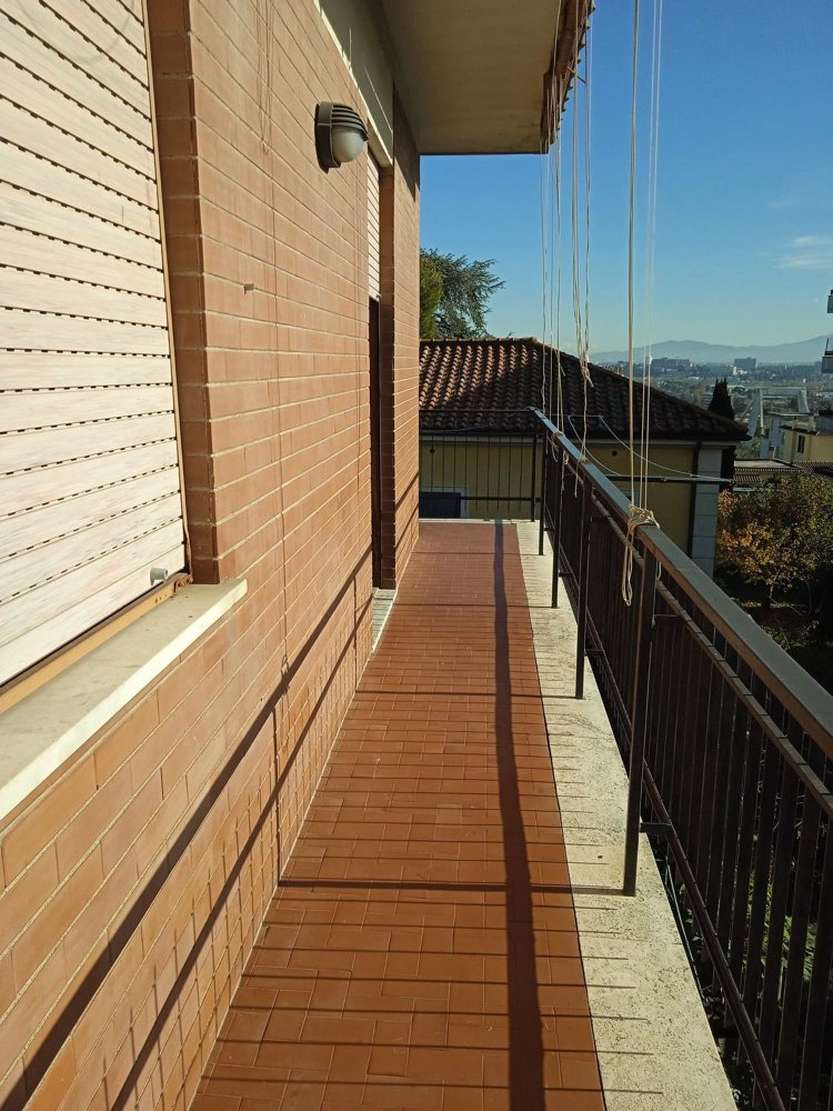 3 bedrooms Apartment in Rome, Italy No. 255924