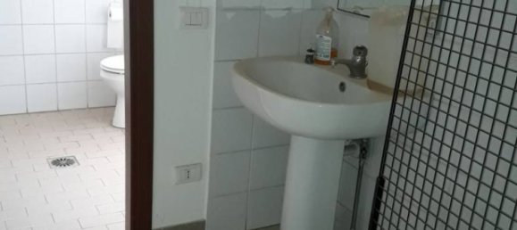 5-Zimmer Lagerhaus in Cassina Rizzardi, Italy, Nr. 71794 30