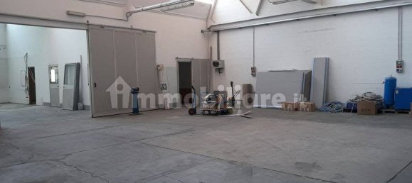 5-Zimmer Lagerhaus in Cassina Rizzardi, Italy, Nr. 71794 27