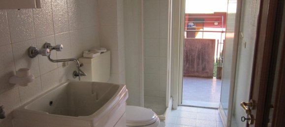 Apartamento de 4 habitaciónes en Mascalucia, Italy No. 48724 3