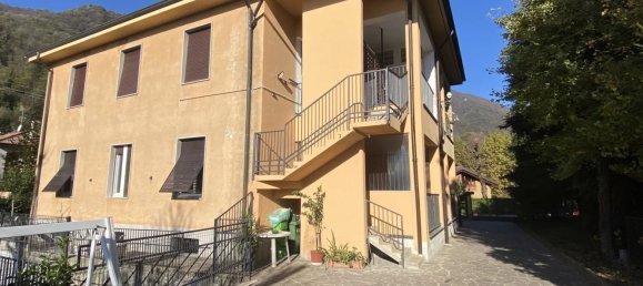 3 rooms Apartment in Ponte Lambro, Italy No. 66182 14