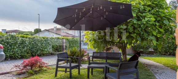 3 bedrooms Villa in Pordenone, Italy No. 280825 2