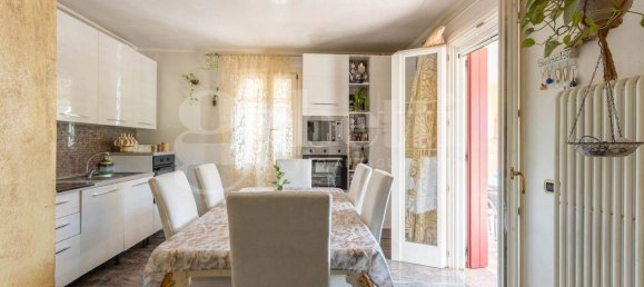 3 bedrooms Villa in Pordenone, Italy No. 280825 11