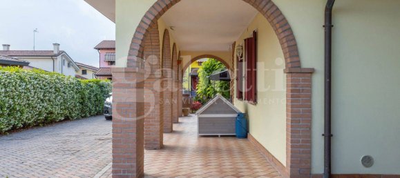 3 bedrooms Villa in Pordenone, Italy No. 280825 34
