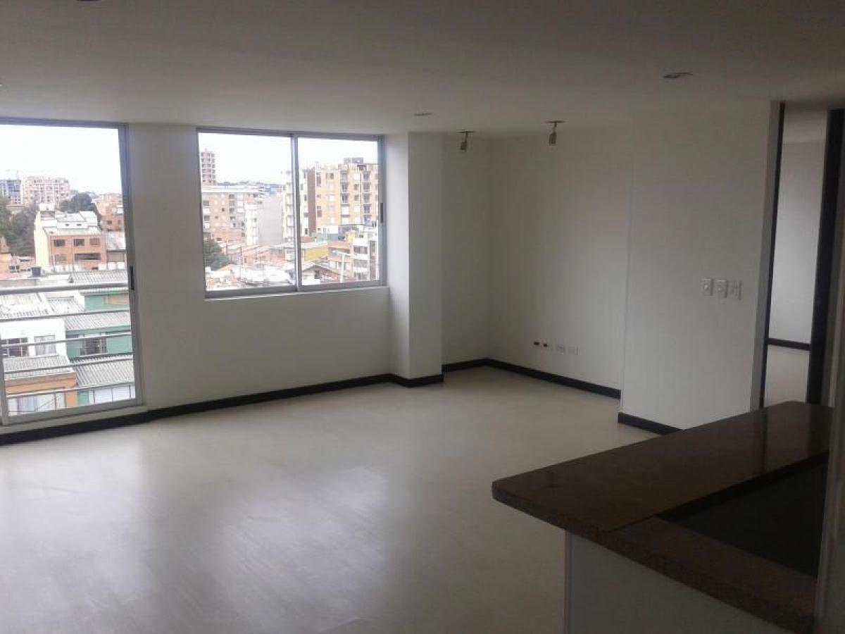 3 bedrooms House in Bogota, Colombia No. 10938