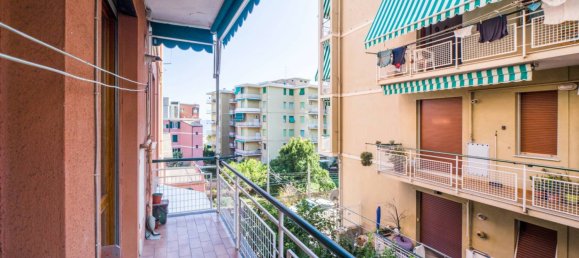 3 bedrooms Apartment in Genoa, Italy No. 266632 2