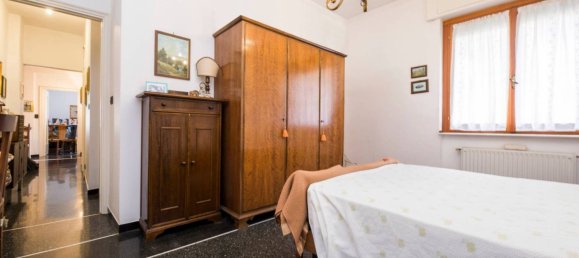 3 bedrooms Apartment in Genoa, Italy No. 266632 9
