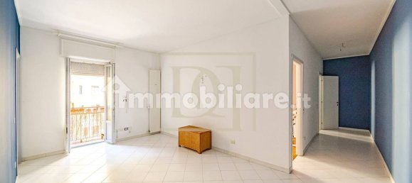 1 bedroom Apartment in Milan, Italy No. 331591 4