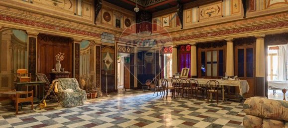 4 bedrooms Apartment in Naples, Italy No. 113173 9