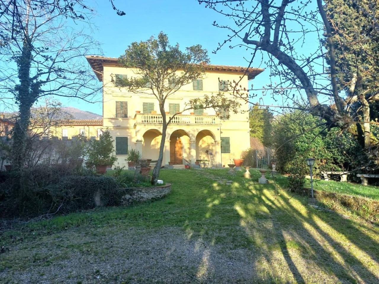 15 rooms Villa in Castelfranco Piandiscò, Italy No. 166225