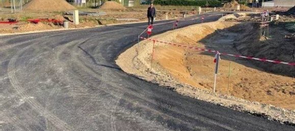 453m² Land in Mont-pres-Chambord, France No. 89509 2