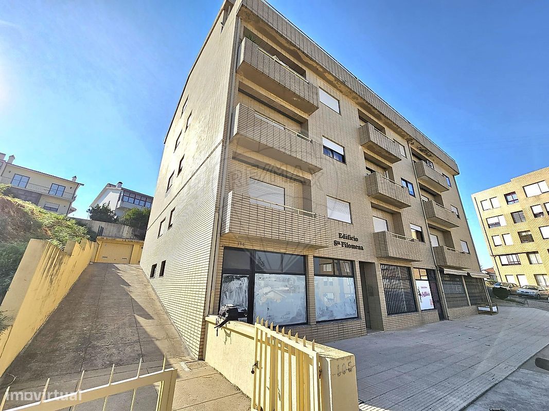 2 bedrooms Apartment in Valbom, Portugal No. 315346