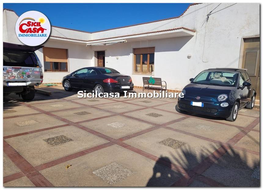 Вилла с 5 спальнями в Марсала, Италия № 145943