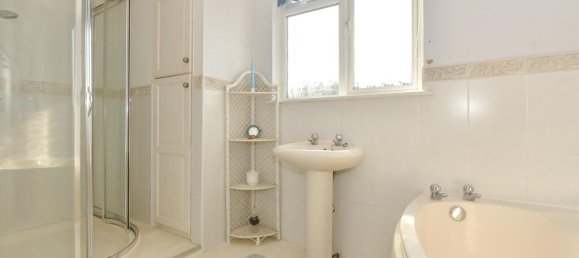 3 Schlafzimmer Haus in Essex, United Kingdom, Nr. 4083 10